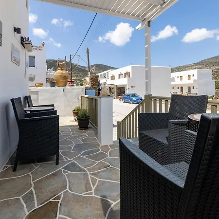 Moschoula Platis Gialos (Sifnos)