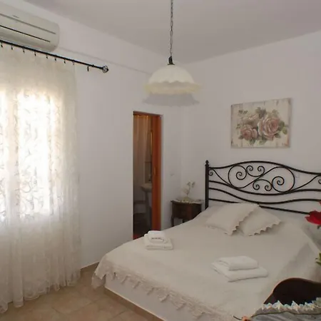 Apartamento Moschoula *