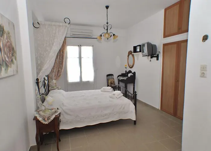 Moschoula * Platis Gialos (Sifnos)